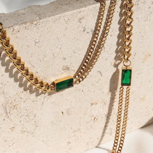 18K Gold Plated Vintage Emerald Asymmetric Cuban Necklace - Picture 9 of 12